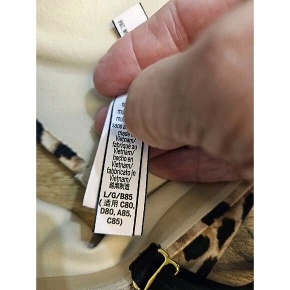 Victoria’s Secret Multiway Bra Animal Print Size Womens Large Wireless - Picture 13 of 16